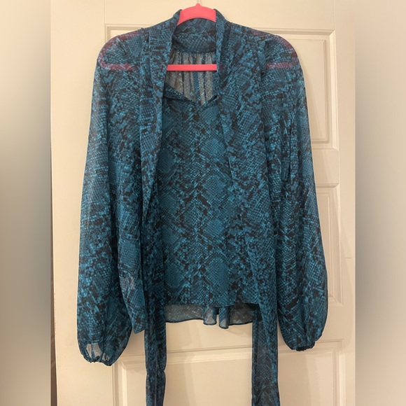 MISA LA Blouse - Picture 2 of 3